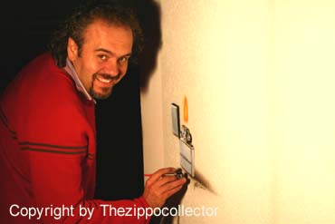 9d Claudio paint a Zippo on our Housewall